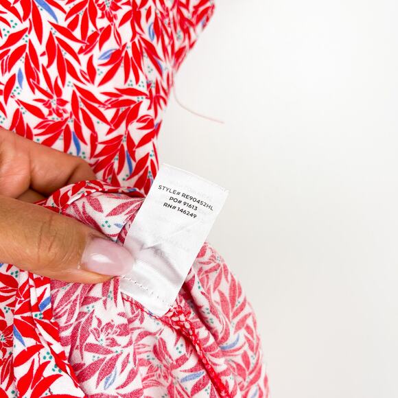 Lulus Size XS Tie Front Romper Shorts Flutter Red Leaves Print - Picture 4 of 11